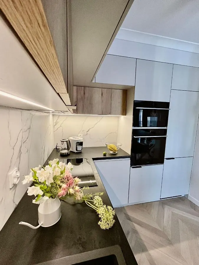 Feel At Home Teczowa Apartamenty Halo Wroclaw 0*,  Poland