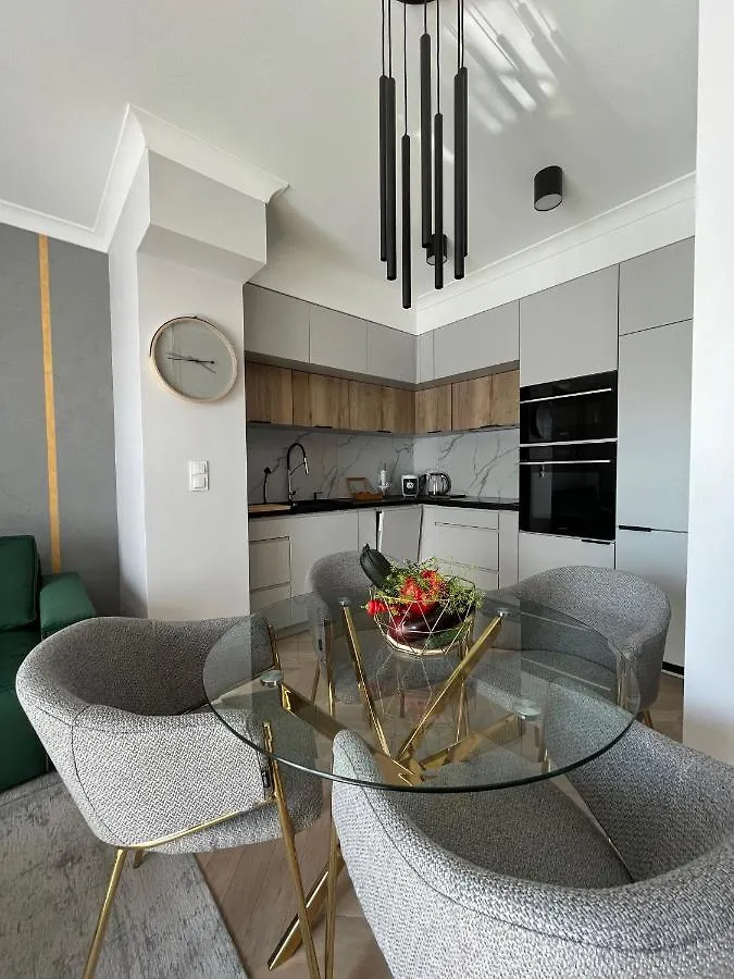 Feel At Home Teczowa Apartamenty Halo Wroclaw 0*,  Poland